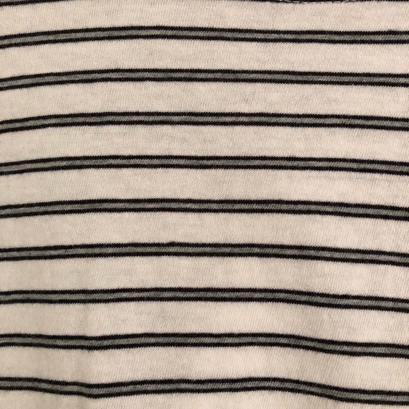 Everlane Boxy Cotton Crewneck T-Shirt - Picture 2 of 7